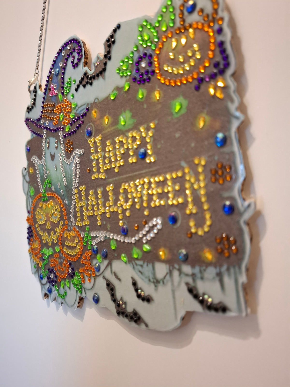 Diamond Painting Halloween-Türhänger „Happy Halloween“ – Glitzerndes Schild mit Geist, Kürbissen & Hexenhut