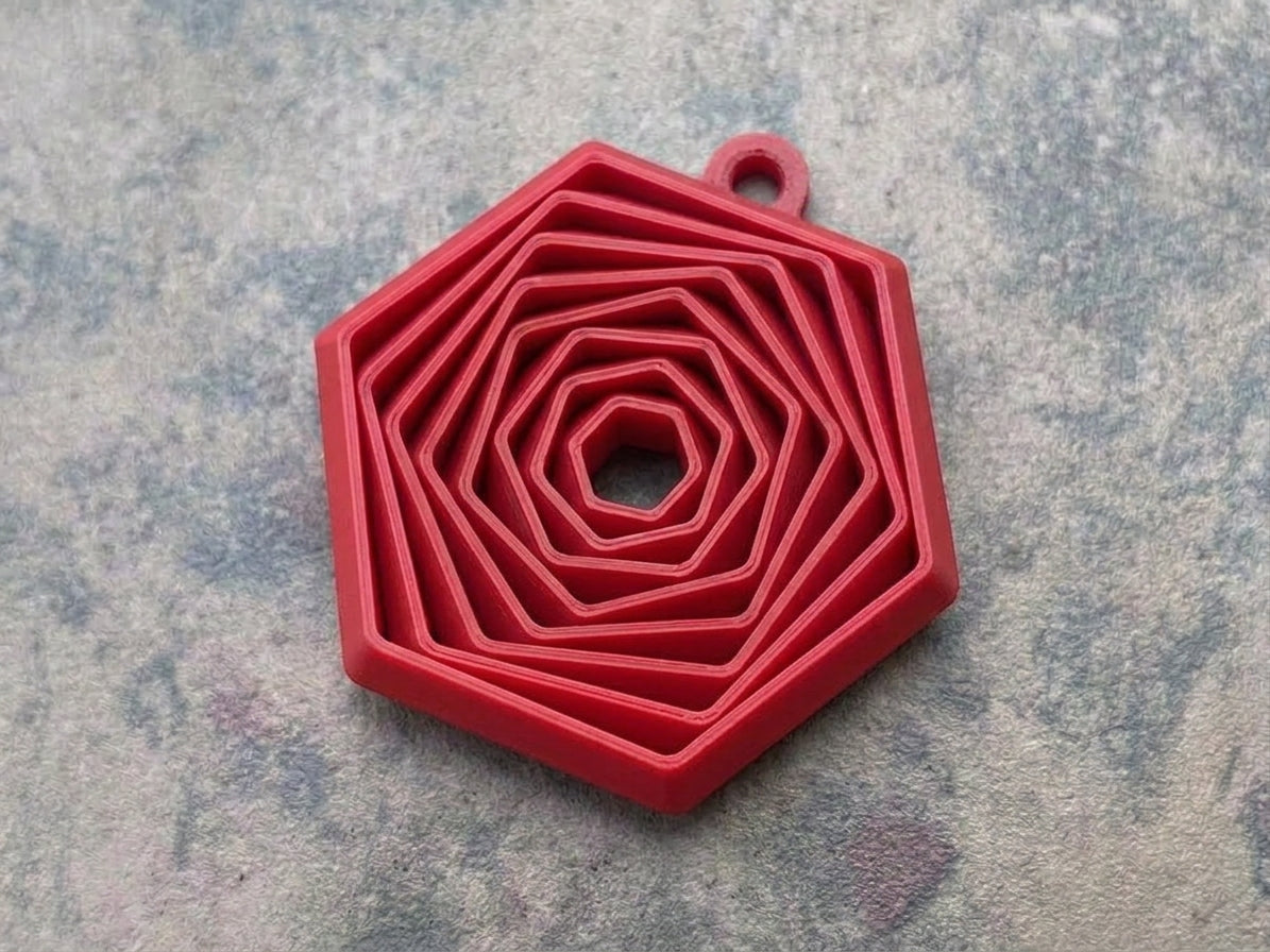 3D-Gedruckter Geometrischer Schlüsselanhänger (Hexagon-Spiraldesign)